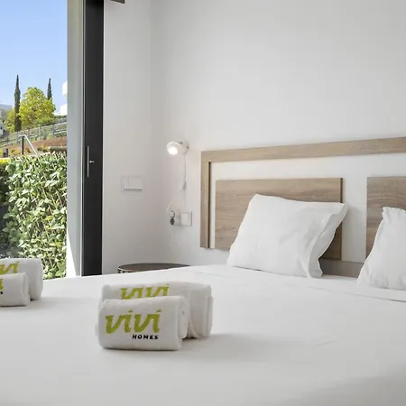 Vivi Homes - Luxury ,garden, Pool & Sauna Апартаменты Фуэнхирола