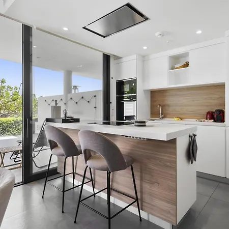 Vivi Homes - Luxury ,garden, Pool & Sauna Appartement