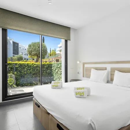 Vivi Homes - Luxury ,garden, Pool & Sauna Appartement Fuengirola